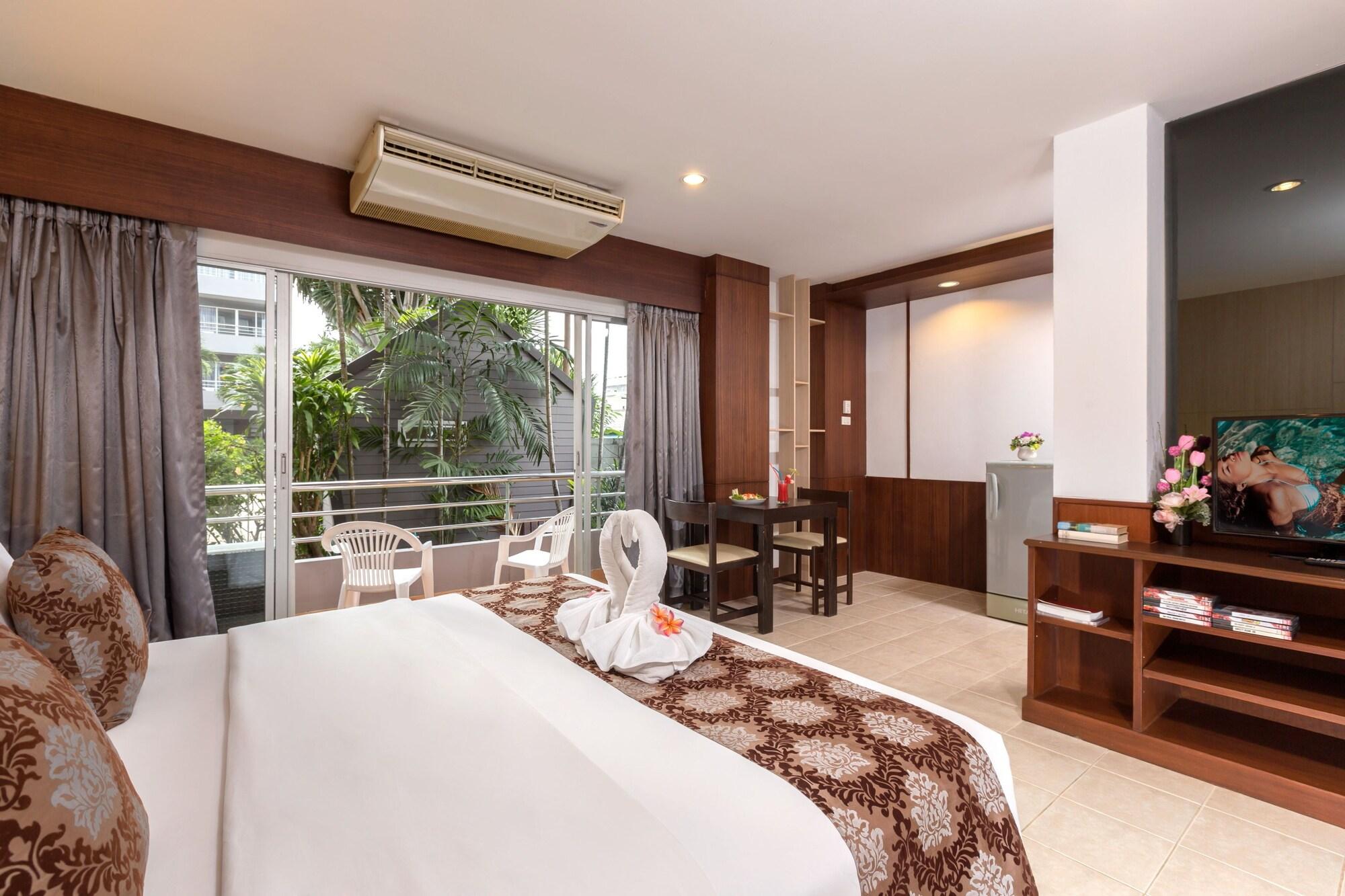 The Holiday Resort Pattaya Exterior photo