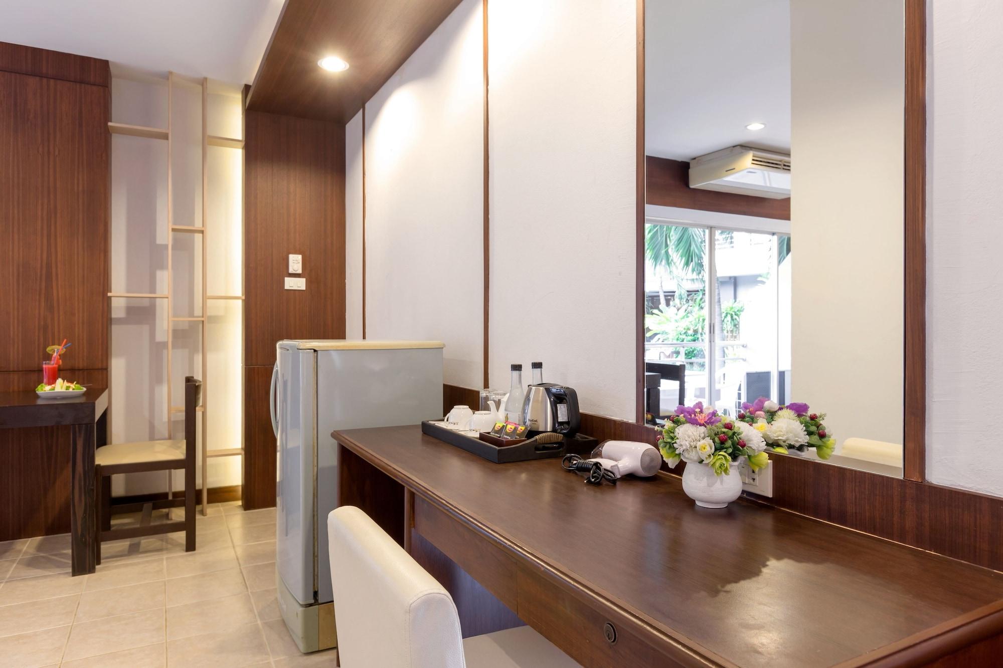 The Holiday Resort Pattaya Exterior photo