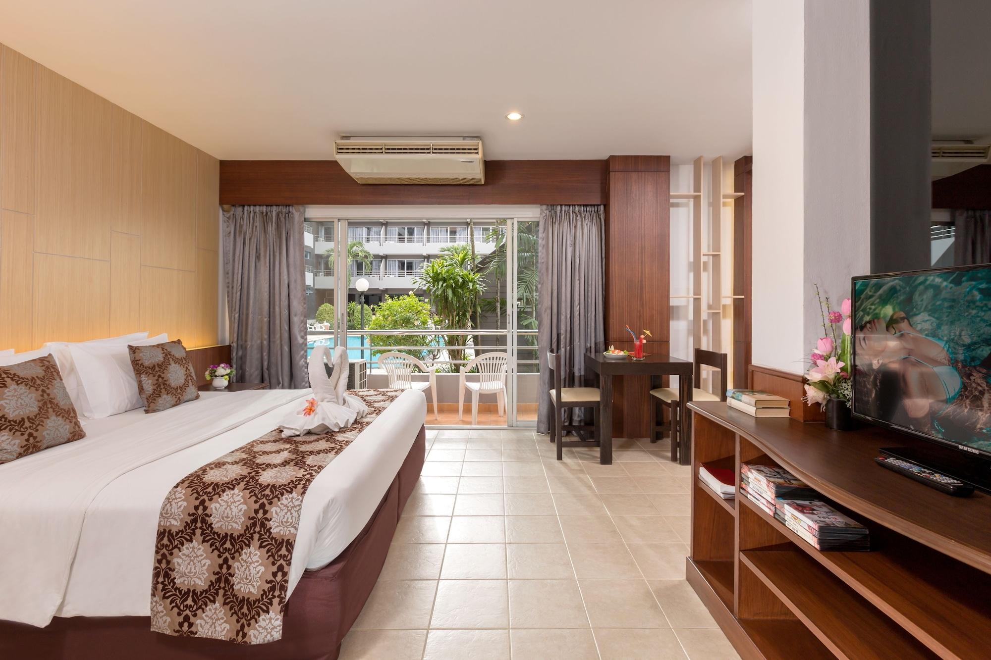 The Holiday Resort Pattaya Exterior photo