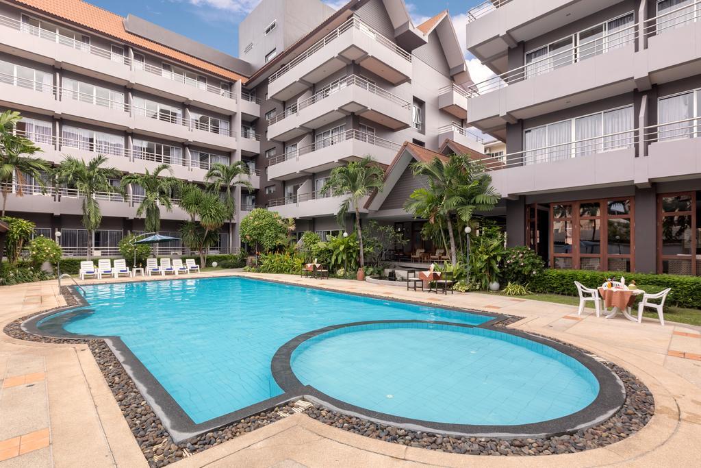 The Holiday Resort Pattaya Exterior photo