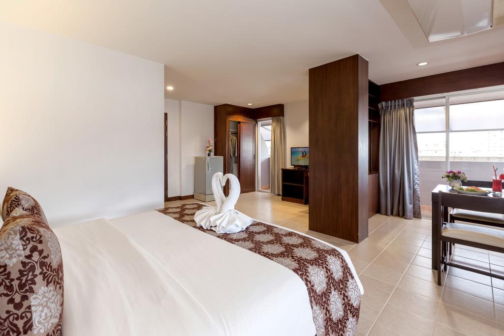 The Holiday Resort Pattaya Exterior photo