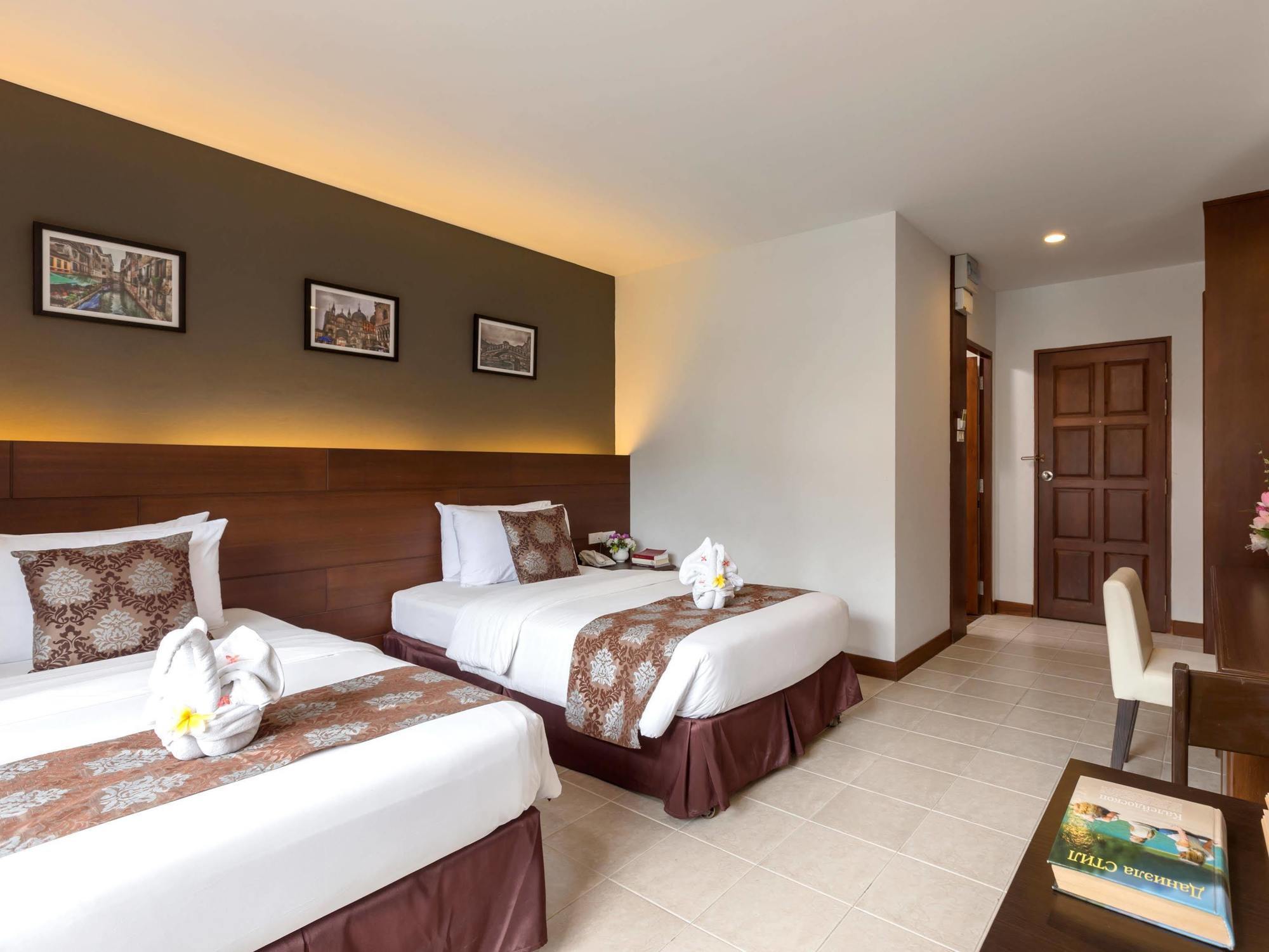 The Holiday Resort Pattaya Exterior photo