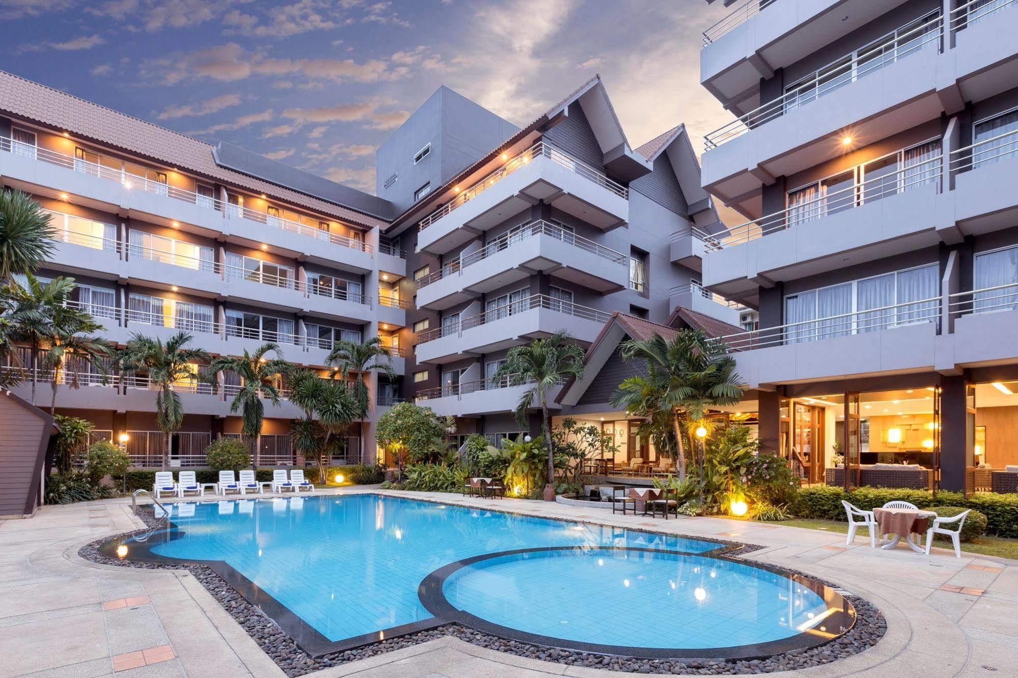 The Holiday Resort Pattaya Exterior photo