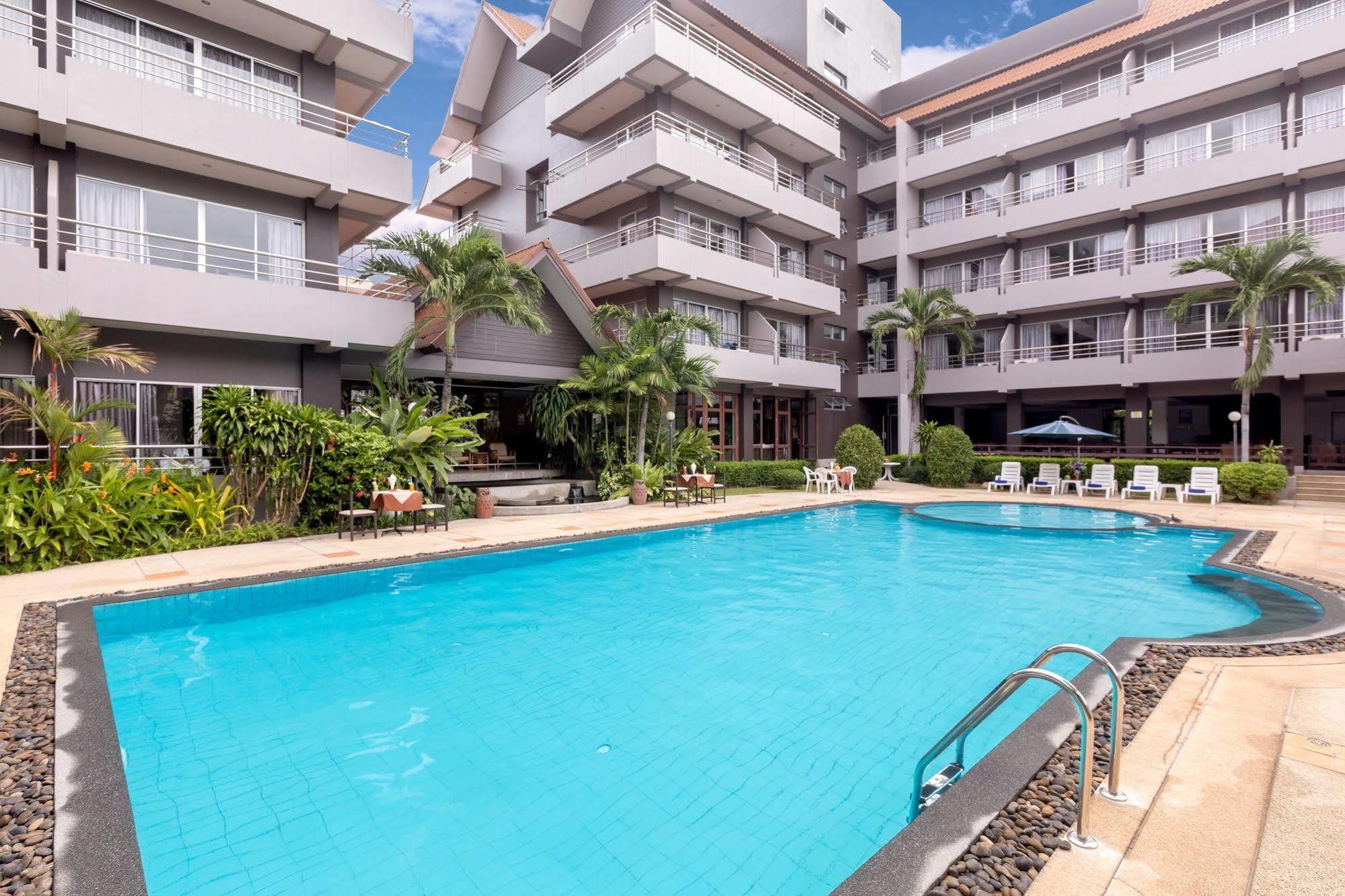 The Holiday Resort Pattaya Exterior photo